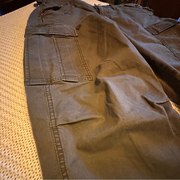 GAP Khaki Green Cargo Pants - Picture 6 of 11